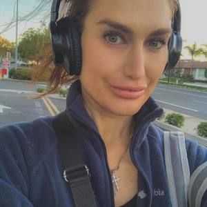 Meet your Posher, Renee